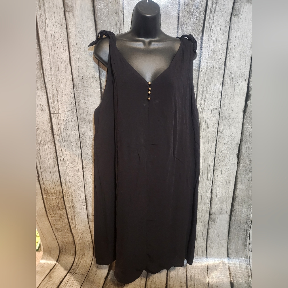 Black sleeveless dress by Ana